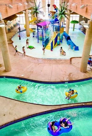 Boho Bungalow On The Pond W/ Hot Tub Arnolds Park المظهر الخارجي الصورة